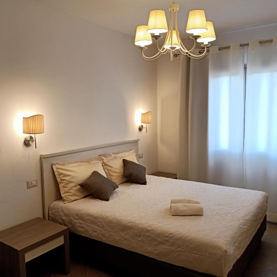 Residenza L'Alzoni Otel San Teodoro  Dış mekan fotoğraf