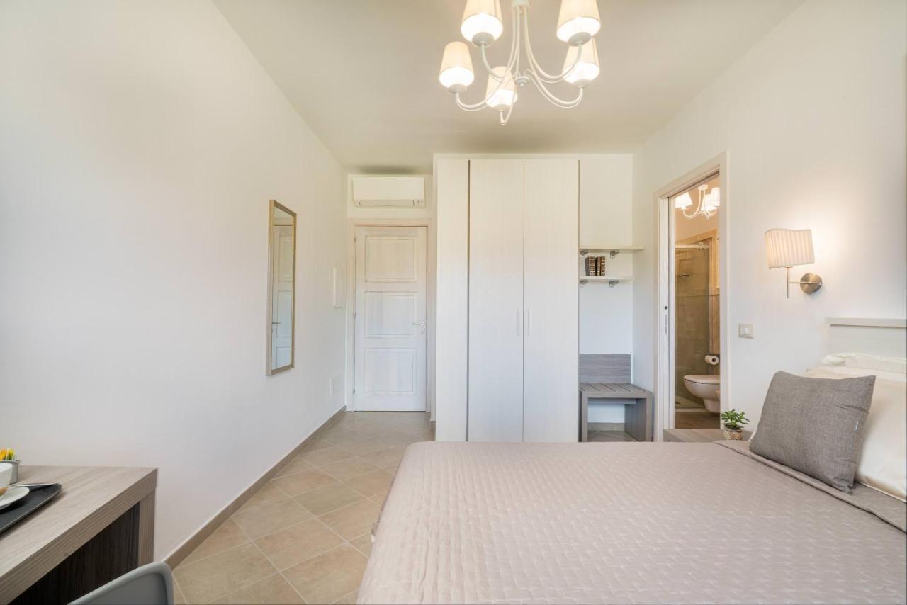 Residenza L'Alzoni Otel San Teodoro  Dış mekan fotoğraf